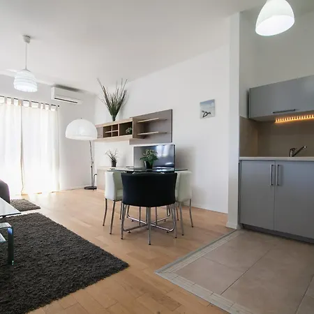 Brattia Apartment Bol